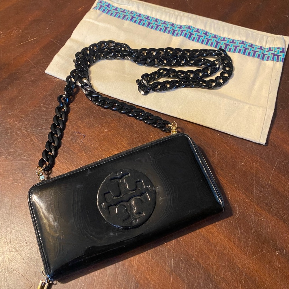Tory Burch Black Patent Leather Chain Crossbody Wallet